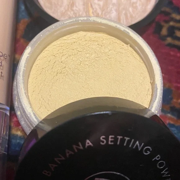 Complexion Product bundle - Picture 4 of 6